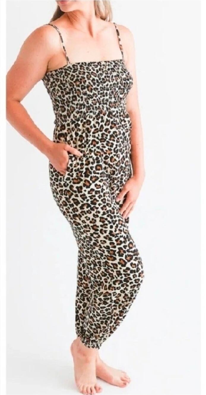 Posh Peanut Womens 3X Smocked Sleeveless Leopard Jogger Jersey Jumpsuit Stretch